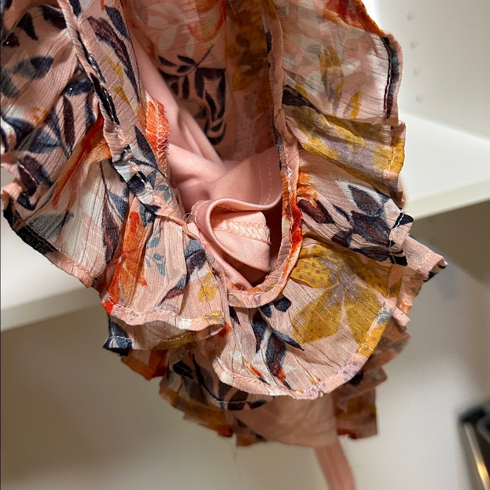 Floral Ruffle Women's Top - Picture 7 of 7